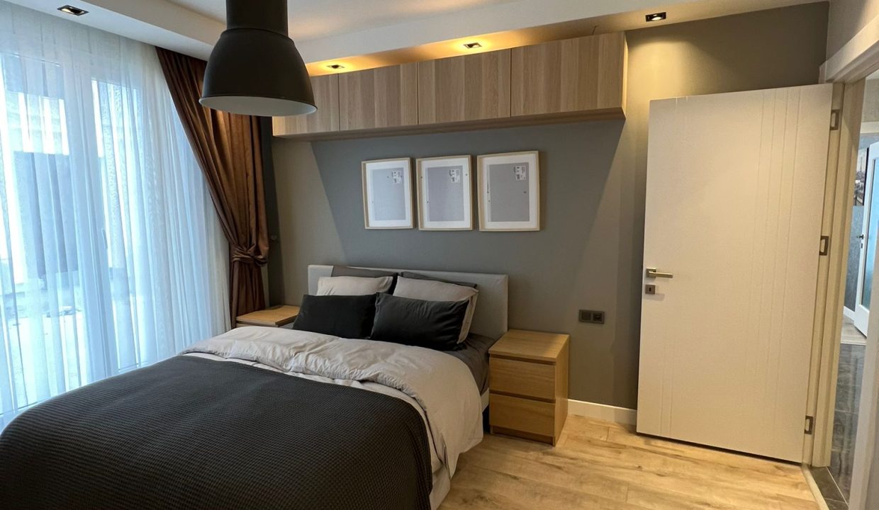 MAIN BEDROOM 1